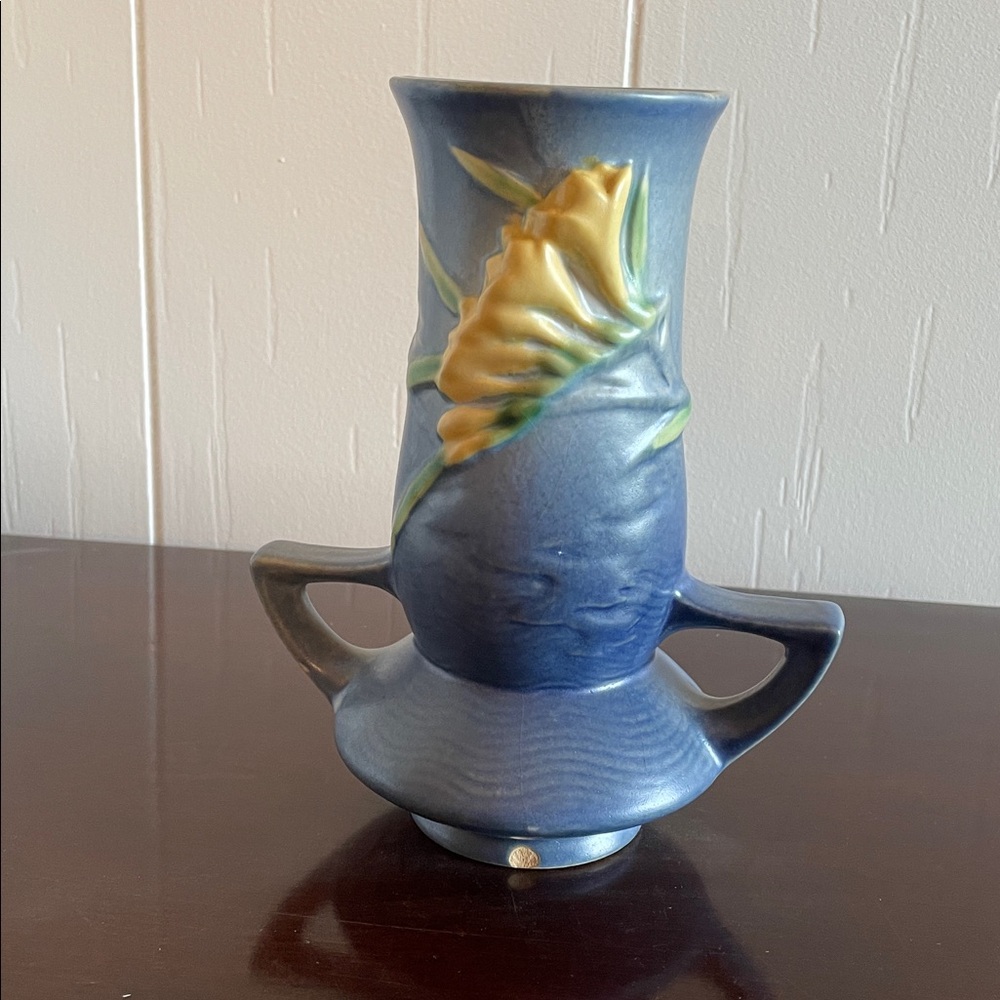 Vintage Roseville Pottery Vase - Picture 2 of 7